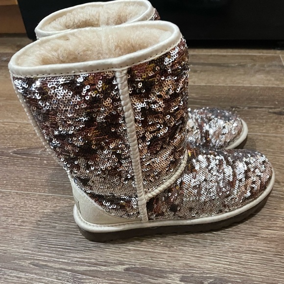 Sparkly Uggs size 7 - Picture 2 of 5